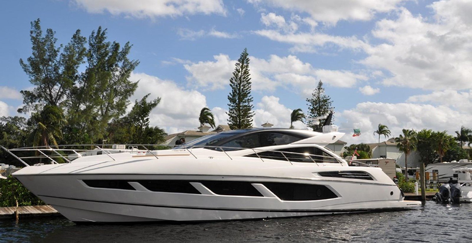 Yacht