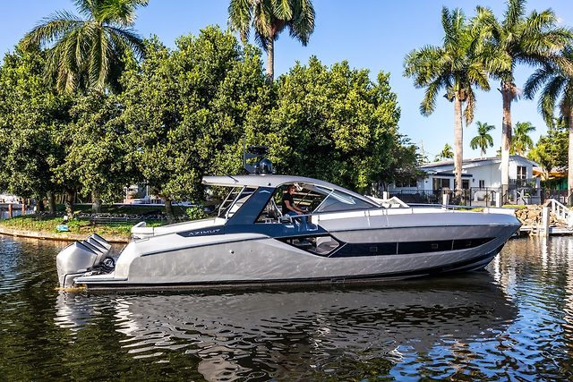 Yacht