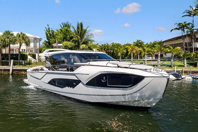 Yacht