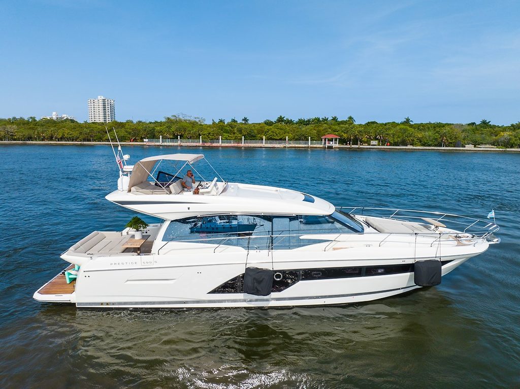 2019 Prestige 590S