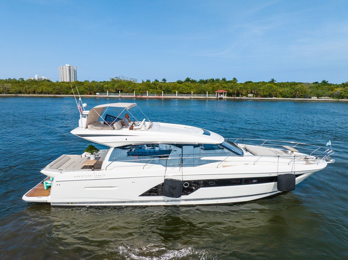 2019 Prestige 590S
