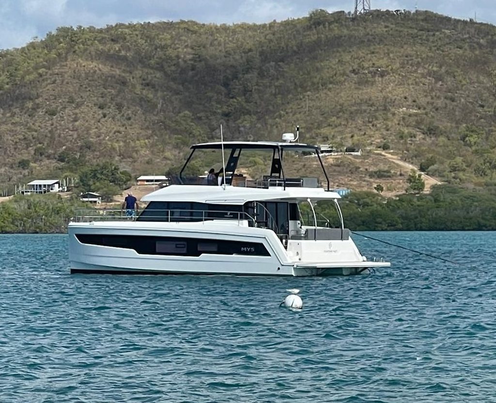 Yacht