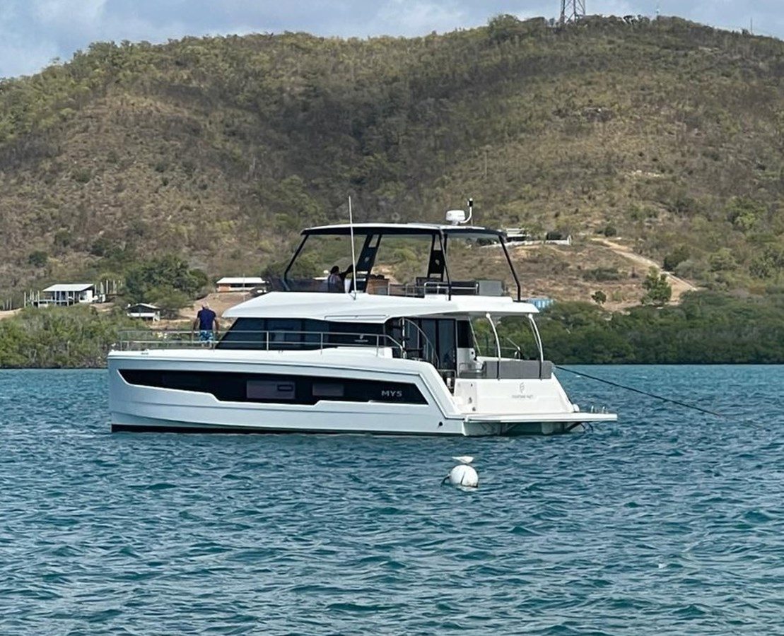 Yacht