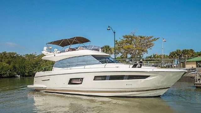 Yacht