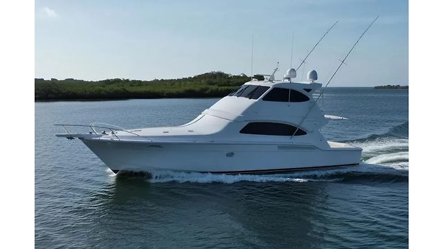 2005 BERTRAM 630 CONVERTIBLE