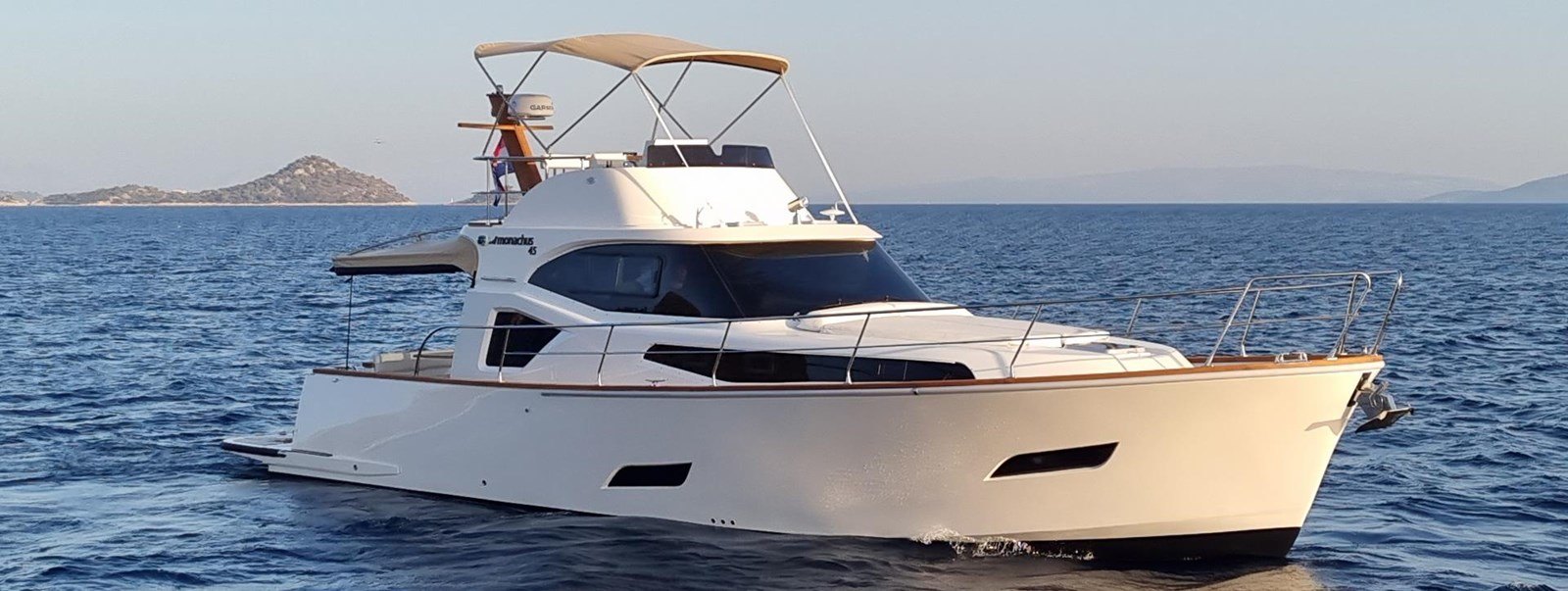 MONACHUS 47 FLY