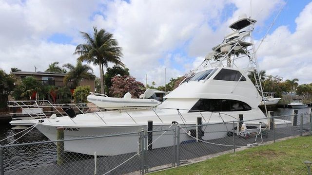 Yacht
