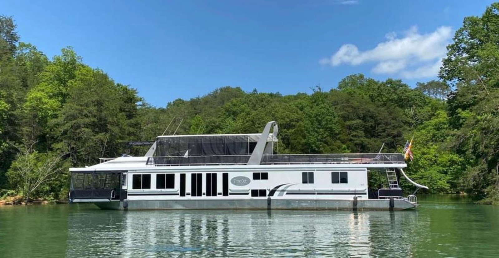 2005 HORIZON 18X88 HOUSEBOAT