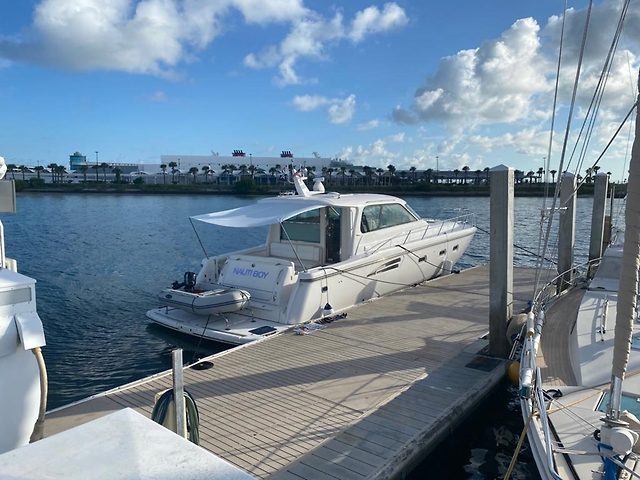 Yacht