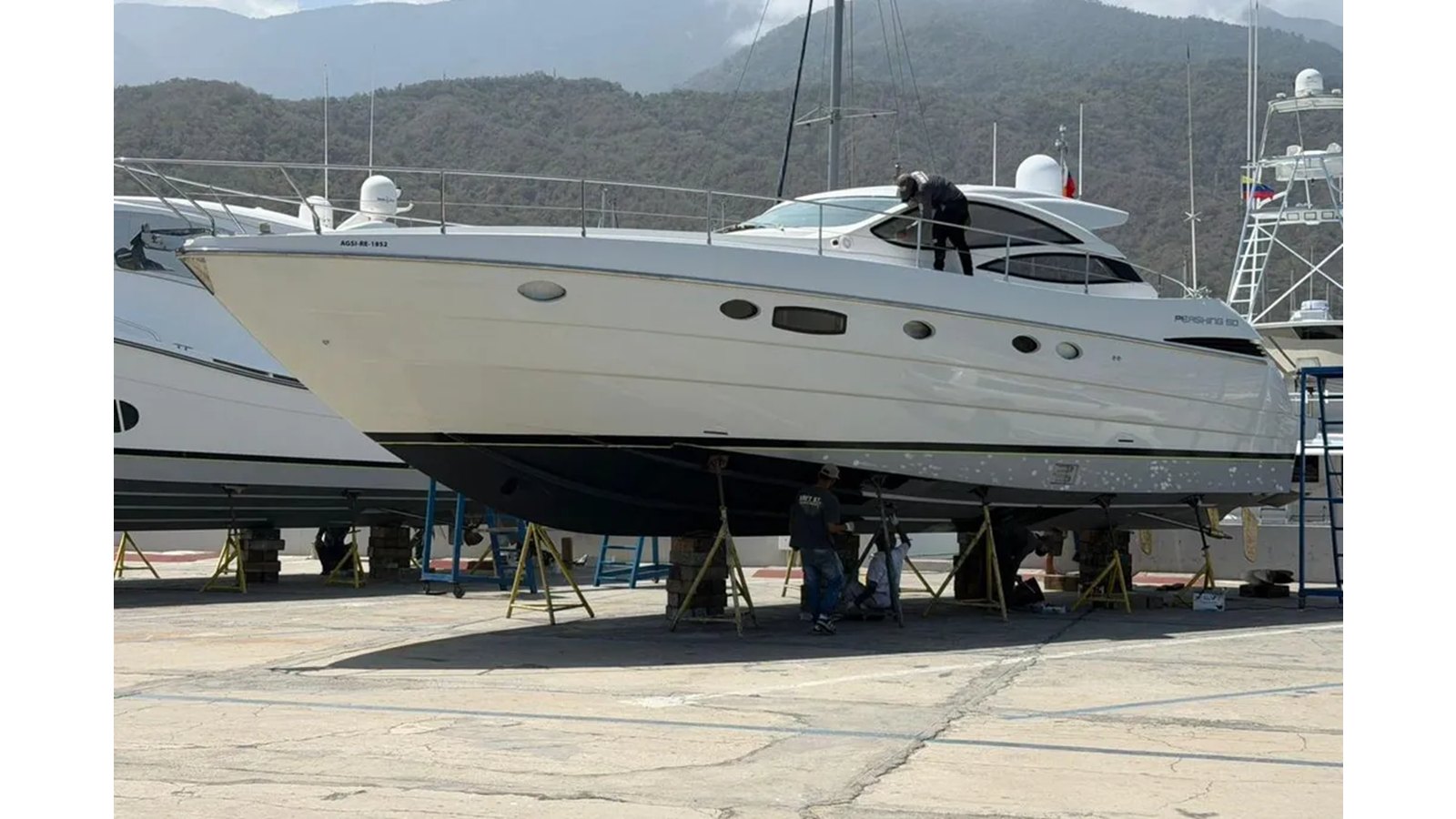 2008 PERSHING 50