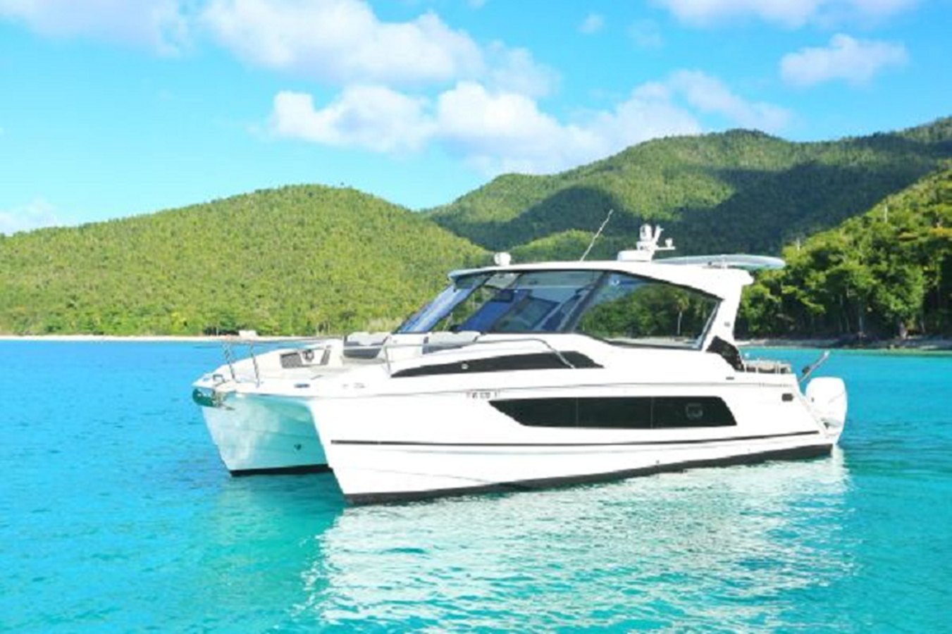 2020 AQUILA POWER CATAMARAN HYDROFOIL