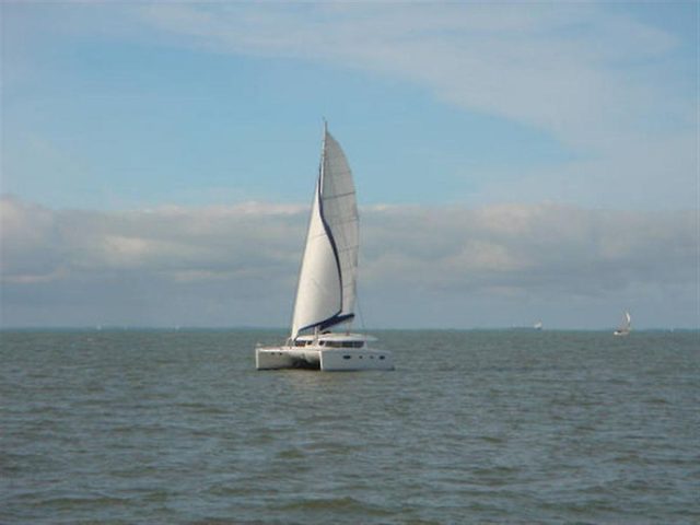 44' 2007 FOUNTAINE PAJOT ORANA 44