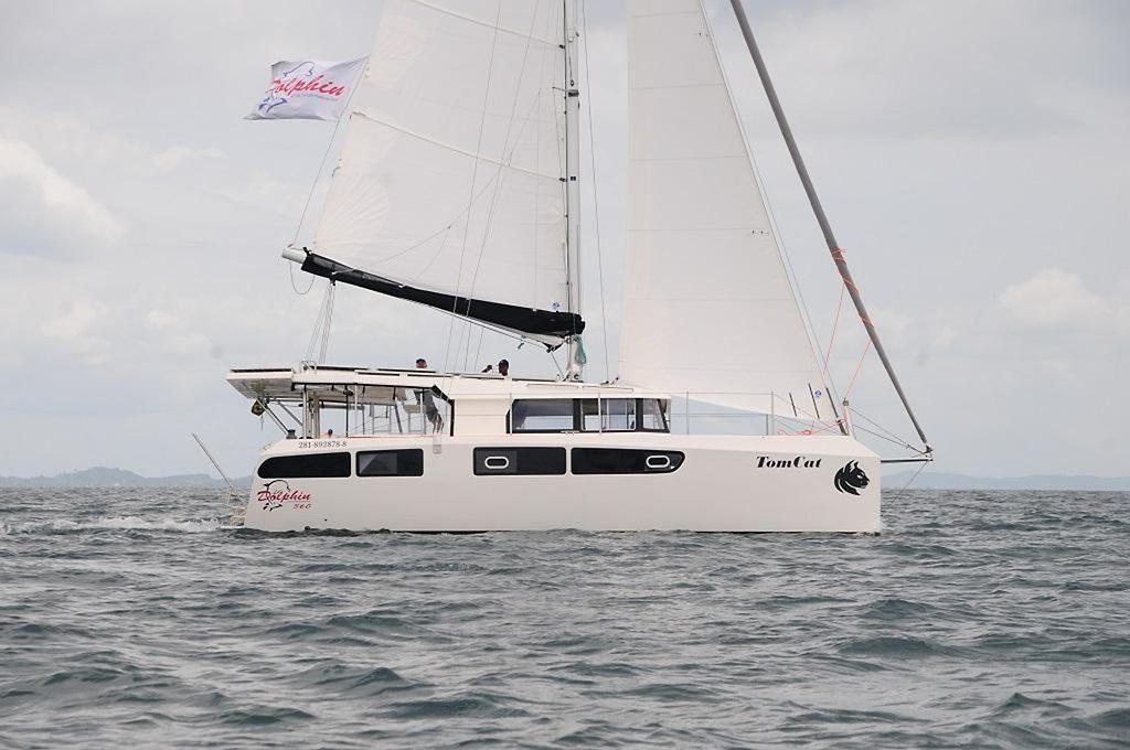 2023 DOLPHIN 380