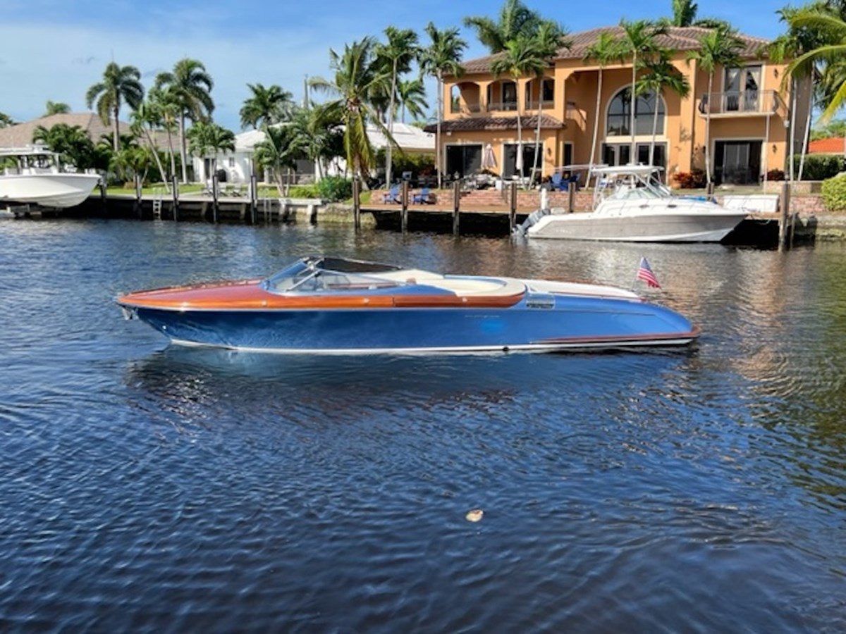 Yacht