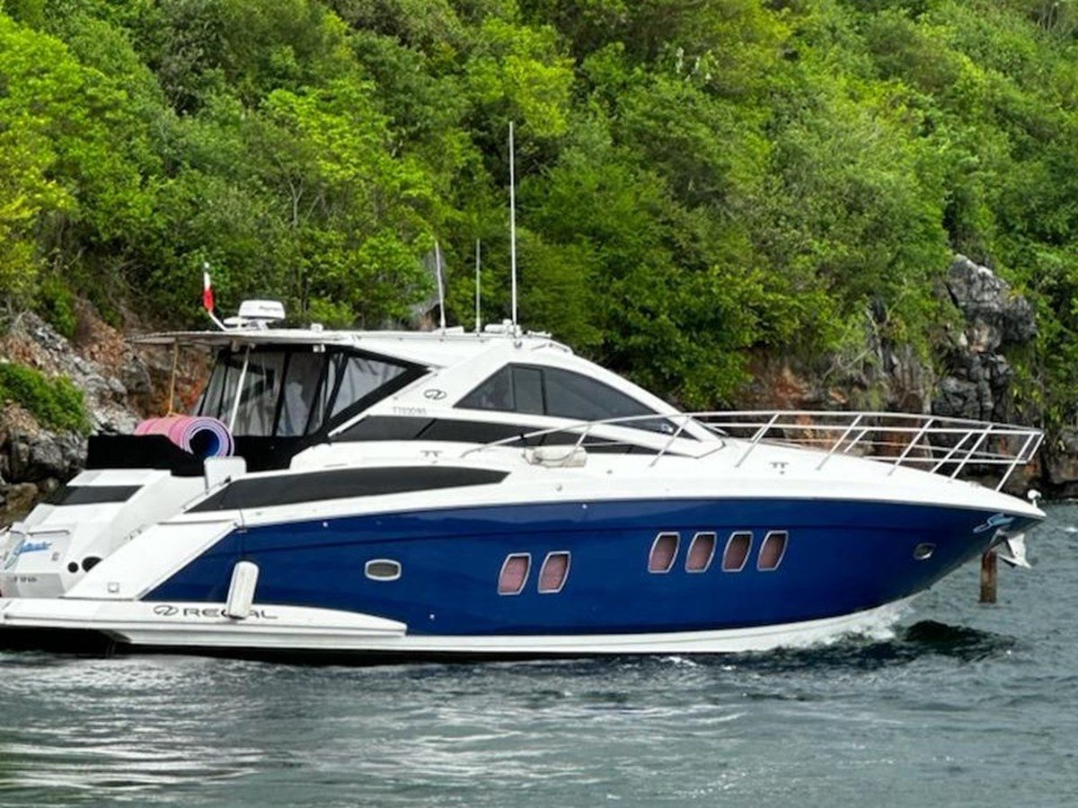 Yacht