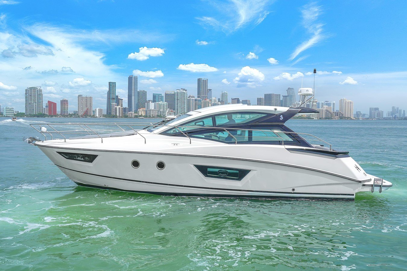 2019 40' BENETEAU GRAN TURISMO