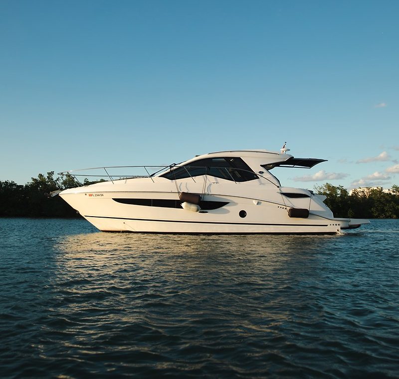 Yacht