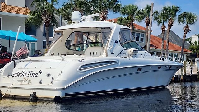 Yacht