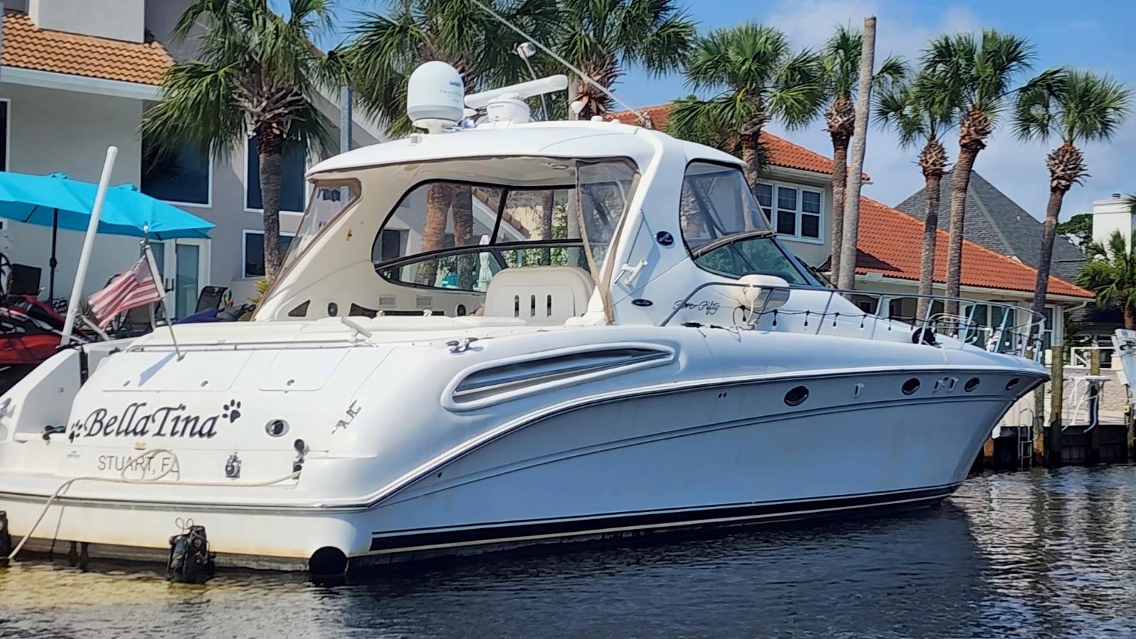 Yacht