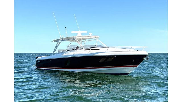 2012 INTREPID 400 CUDDY