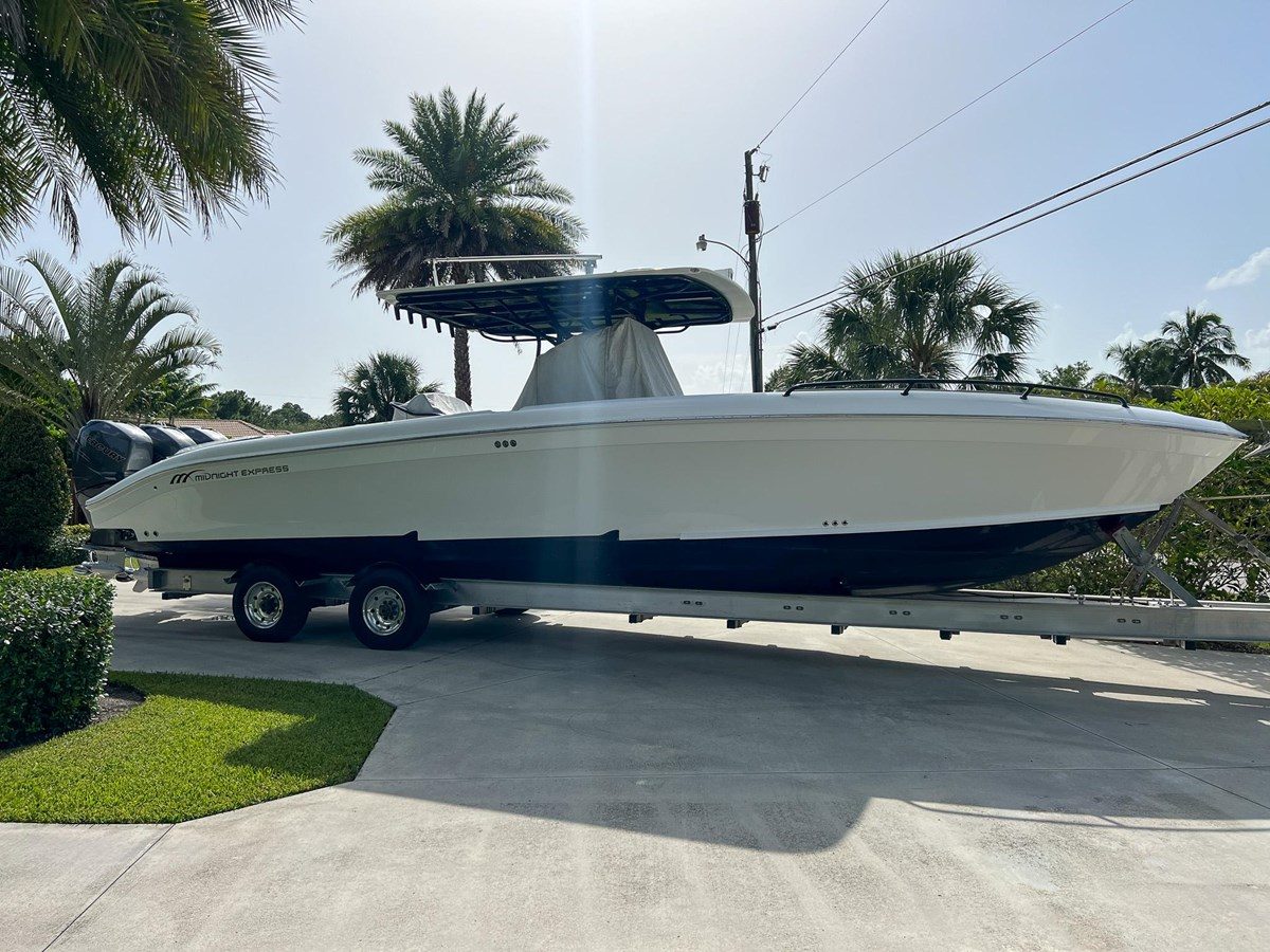 2014 MIDNIGHT EXPRESS 37 OPEN