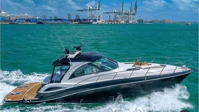2009 45' FOUR WINNS V458