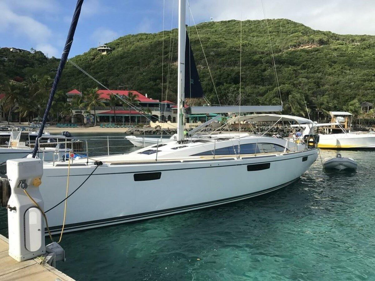 2012 BAVARIA VISION 46