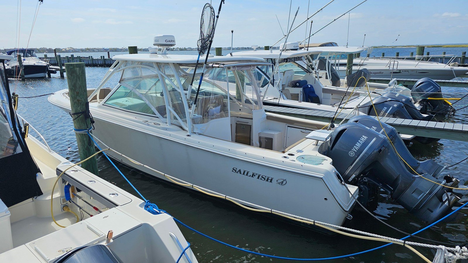 2019 SAILFISH 325 DC