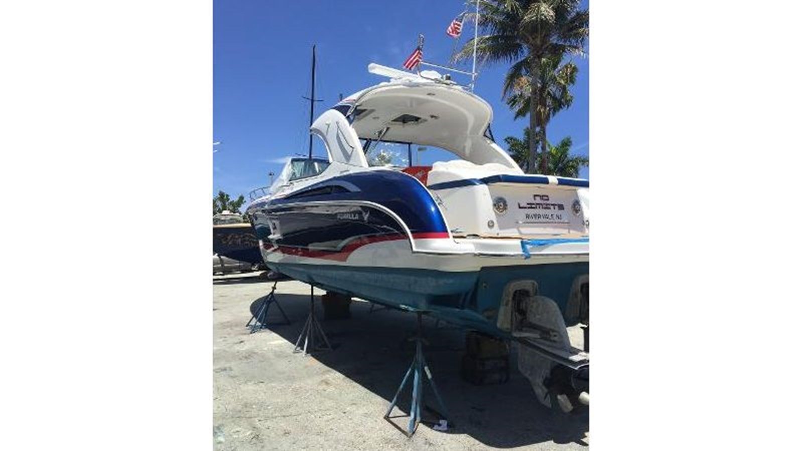 Yacht
