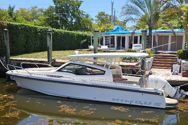 Yacht