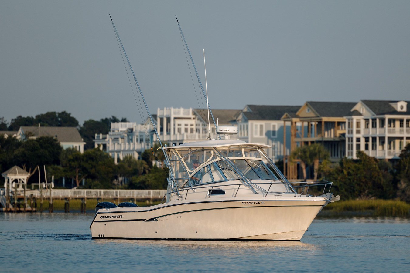 2011 GRADY-WHITE CHESAPEAKE 290