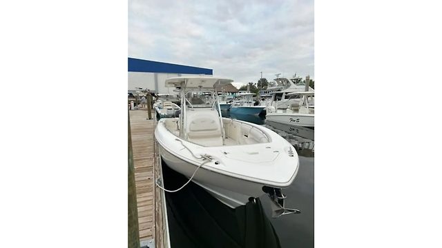 2008 BOSTON WHALER 320 OUTRAGE