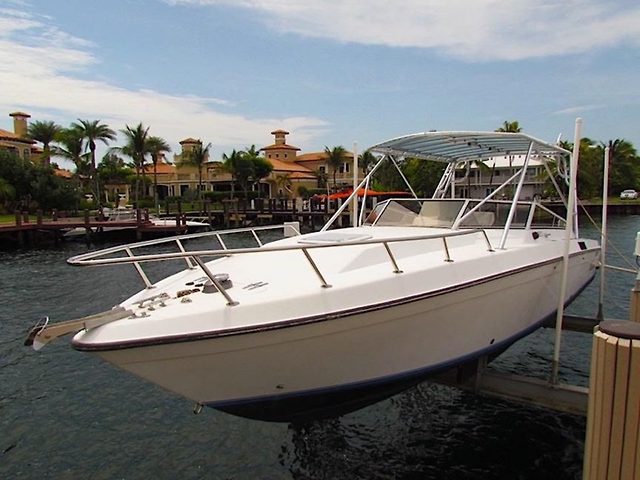 1999 CONTENDER 35 EXPRESS SIDE CONSOLE