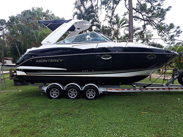 Yacht