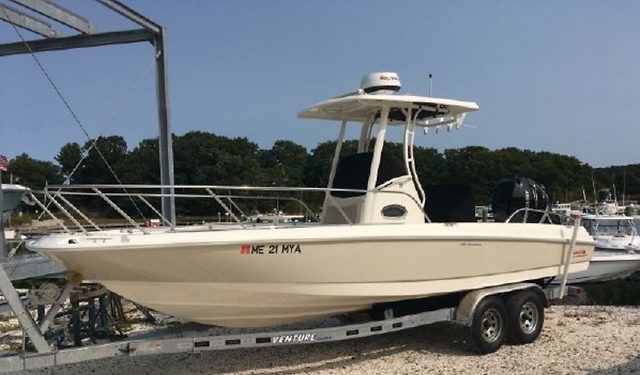2018 BOSTON WHALER DAUNTLESS 240