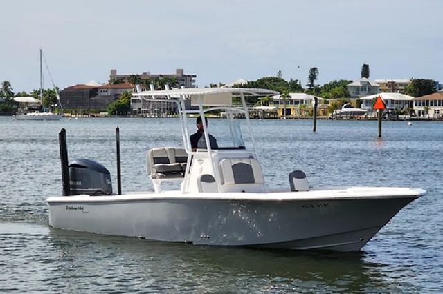 2019 TIDEWATER 2500 CAROLINA BAY