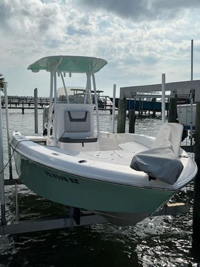2021 AQUASPORT 230 BAY BOAT