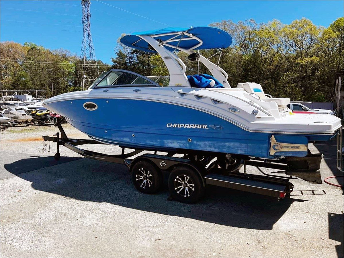 2017 CHAPARRAL 244 SURF