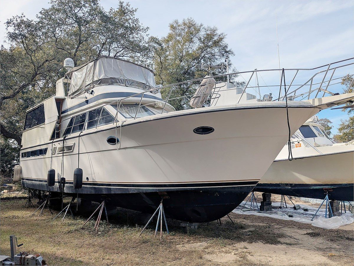 48' CALIFORNIAN 1989 4806 AFT CABIN