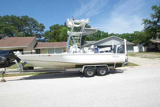 2010 CAPE HORN CENTER CONSOLE