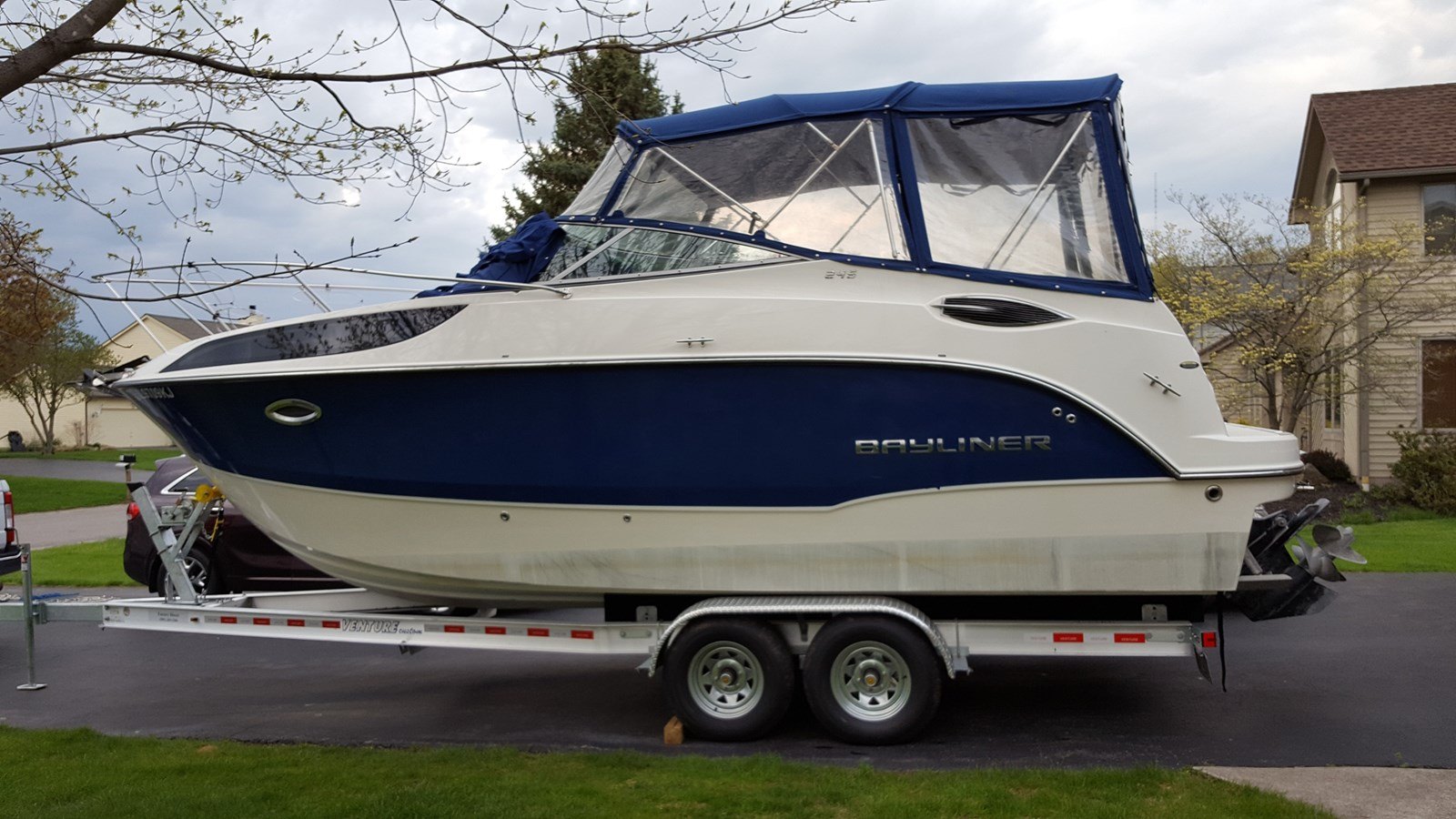 2009 BAYLINER 245 SB CRUISER