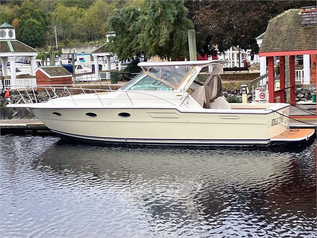 33' TIARA 1988 3300 OPEN
