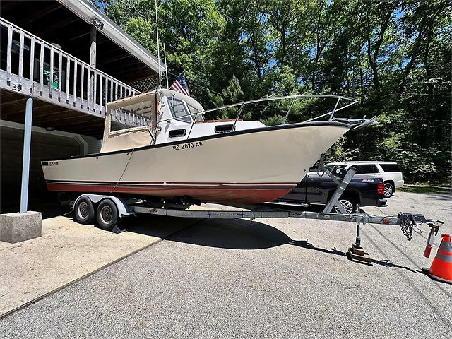 27' EASTERN 2001 27 LOBSTER FISHERMAN