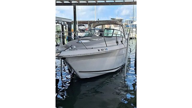2001 MONTEREY 282 CRUISER