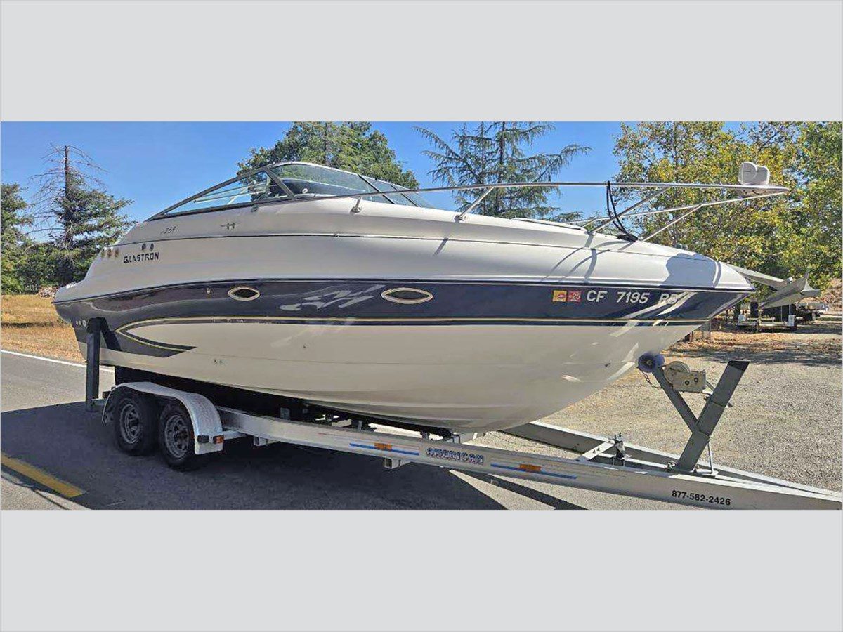 29' CHAPARRAL 2009 290 EXPRESS