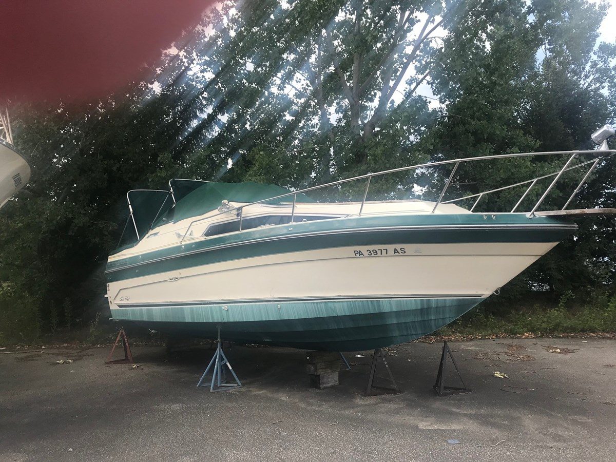 1999 SEA RAY 268