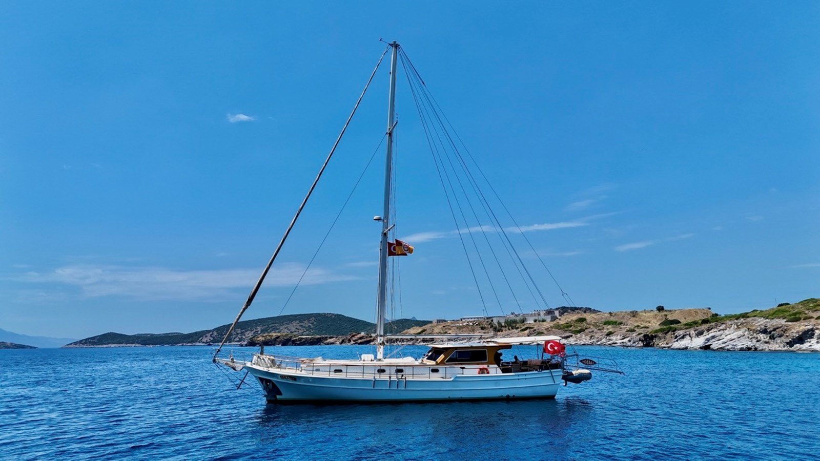 Yacht