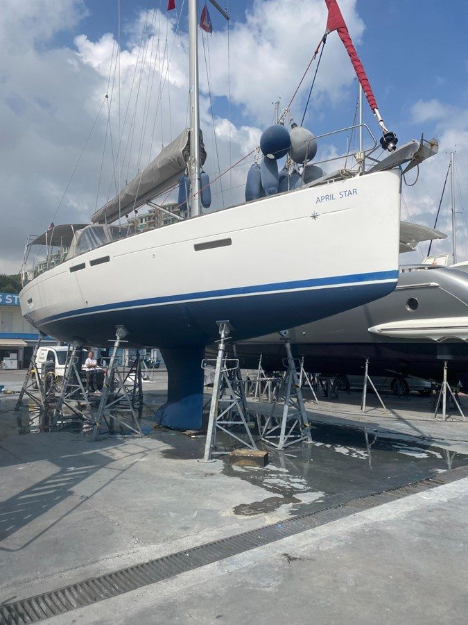 Yacht