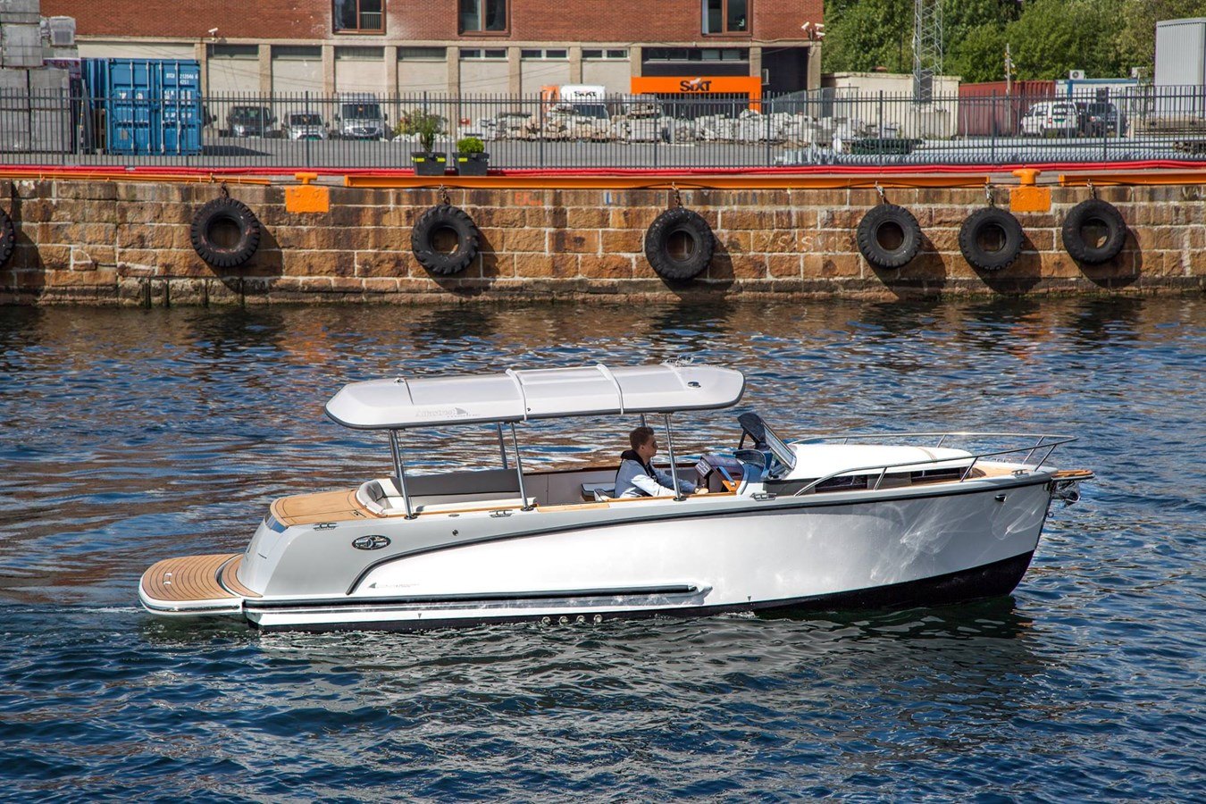 ALFASTREET 23 CABIN EVOLUTION SEMI-HYBRID