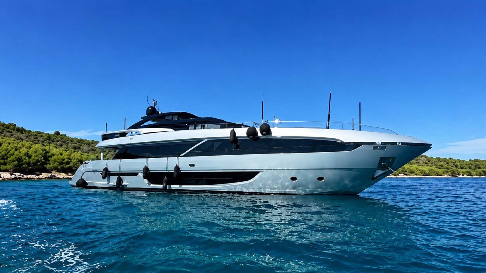 RIVA 100 Corsaro